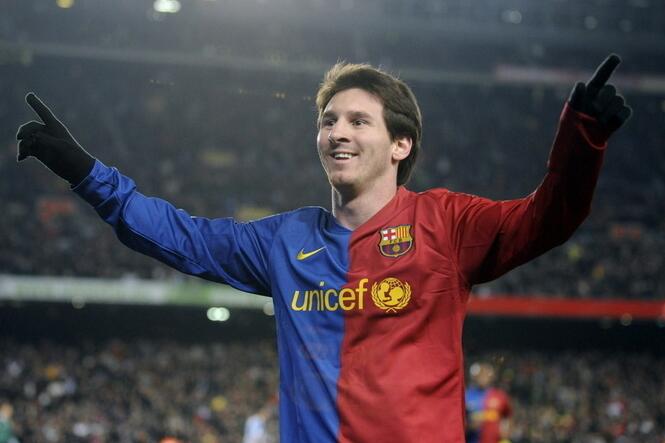 在中国影响力最大的十大足坛巨星老马齐祖无缘前三