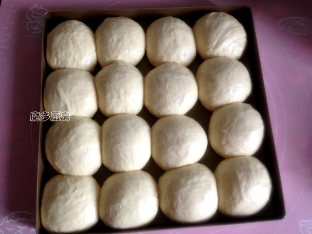 自己在家用烤箱做简单点的面包,初学者用烤箱做小面包