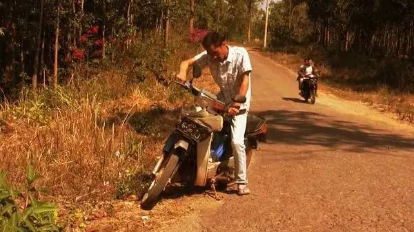 梁朝伟获奖发言威尼斯,梁朝伟威尼斯获成就奖激动落泪