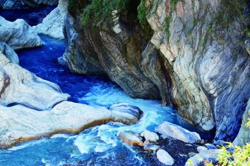 去各地跑马拉松,在日月潭跑马拉松的经历