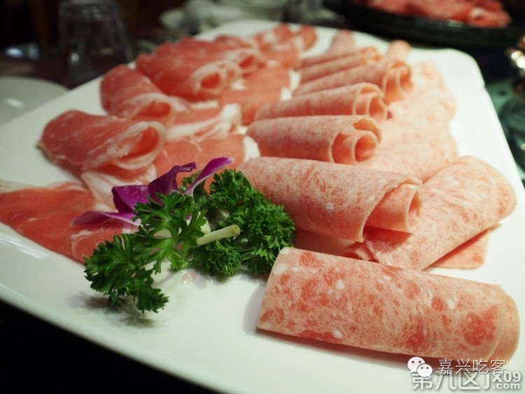 网友说|嘉兴最近大牌火锅店这么多，我就排到辣府这一家~