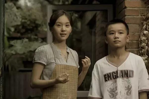 看《追凶者也》后,被这位献出了福利的妹子迷住了!