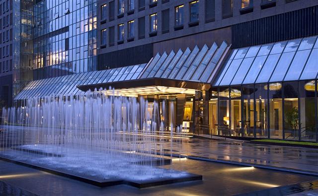 重庆最贵的酒店住一晚多少钱,重庆最贵的酒店