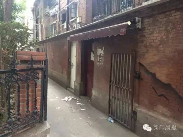 在上海米其林餐厅用餐,阿大葱油饼米其林