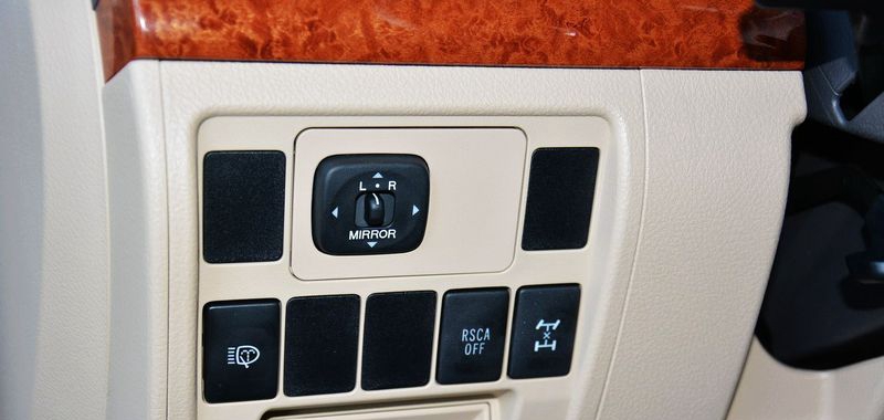 丰田越野酷路泽2014巡洋舰,丰田酷路泽4000最新款2024价格