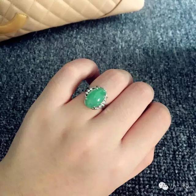 怎么测量手指是戴几号戒指,用皮尺测量手指7.7戴多大号戒指