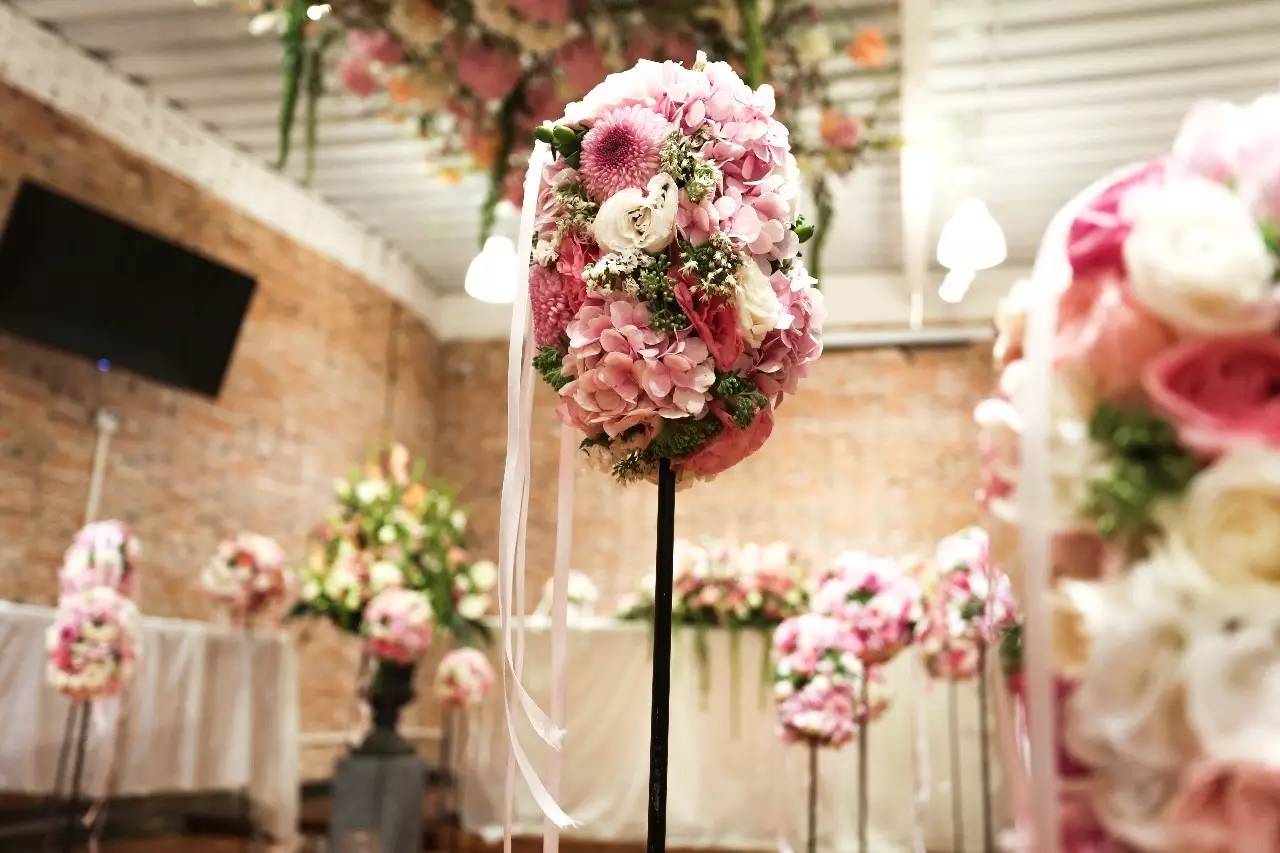 一场浪漫的纯欧风婚礼,洛可可欧式复古婚礼