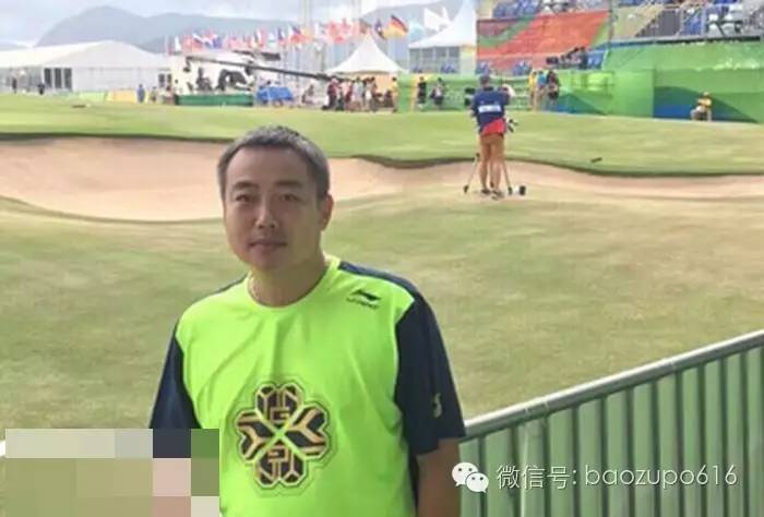 喜欢荧光绿的鞋子,张继科为什么喜欢小蓝鞋