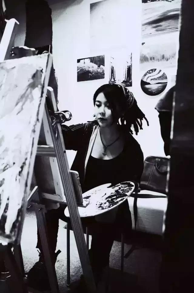 衣帽间藏着生活态度,你的气质里藏着你穿过的衣服