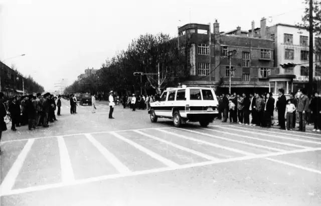 我叫大连，你也可以叫我滨城，这是我的最新简历，请收好！