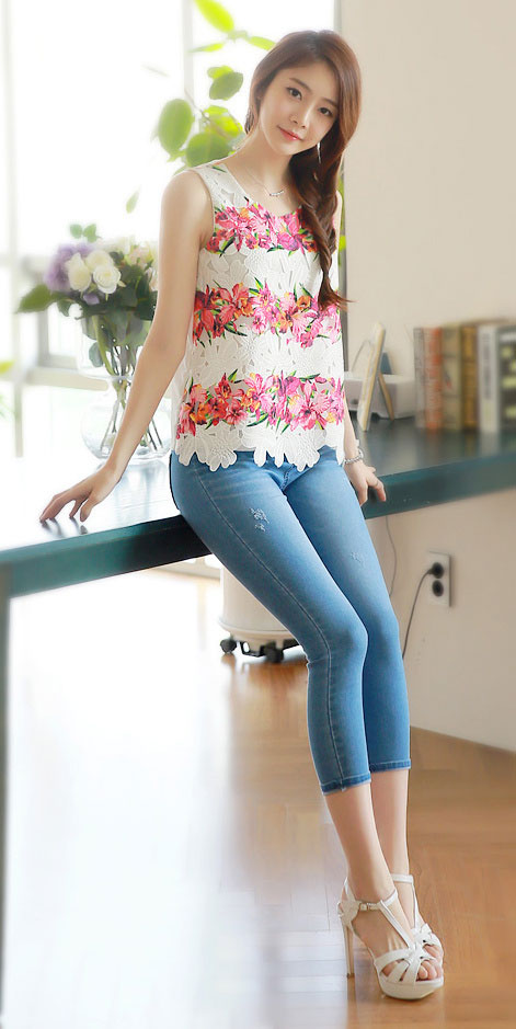 追求不成起冲突,白富美手持灭火器横扫天下。