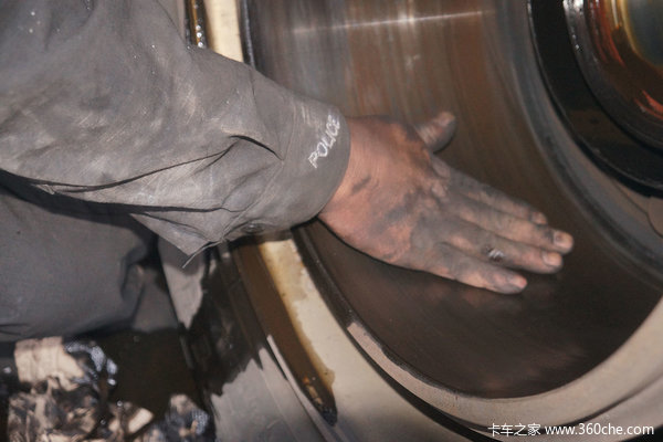 技不压身多学点技术,清洗刹车鼓小妙招