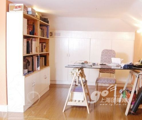 现代与怀旧的创意混搭回归内敛、实用主义的理性居室