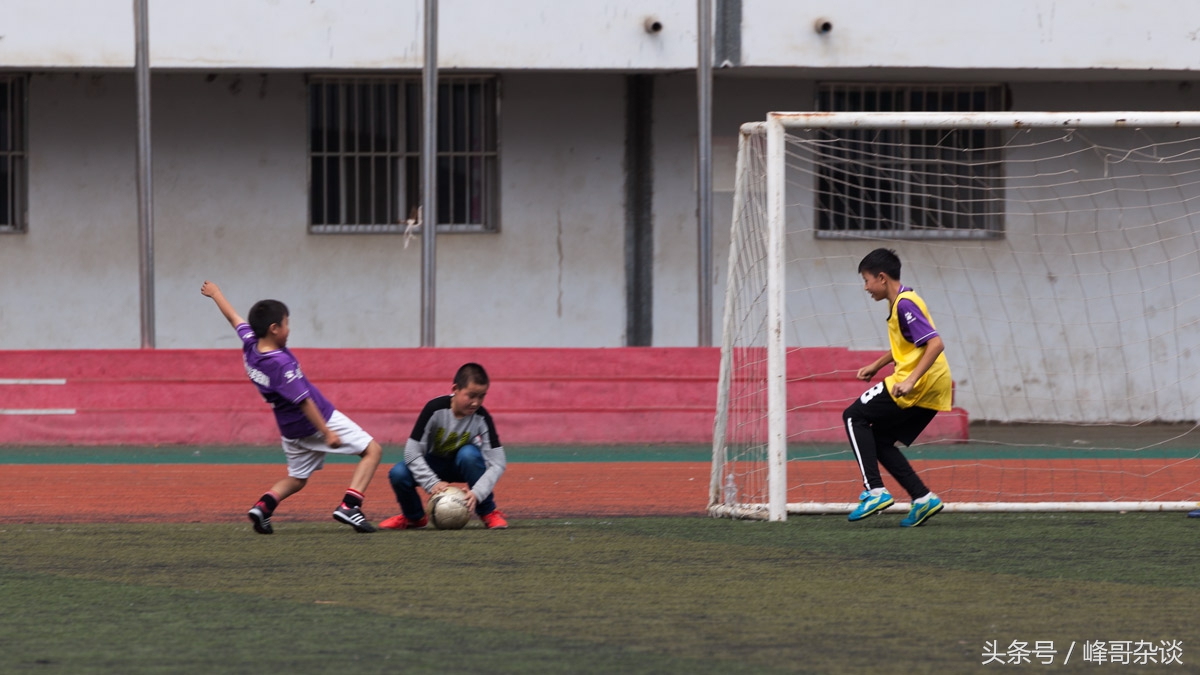 昭通足球小队员:誓言要做国足接班人