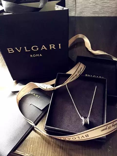 这里有“口红plus”！爱她就送她这个吧！