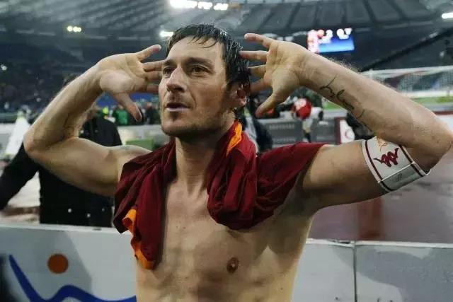 天下足球致敬十大经典,天下足球感人特辑