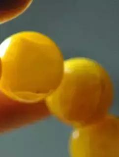 造假蜜蜡的骗局看完一秒揭穿,蜜蜡造假到底有多可怕