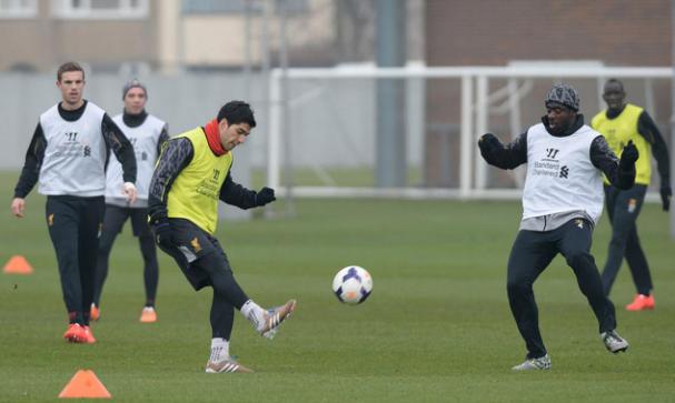 苏亚雷斯世界杯战靴,苏亚雷斯世界杯偷球鞋