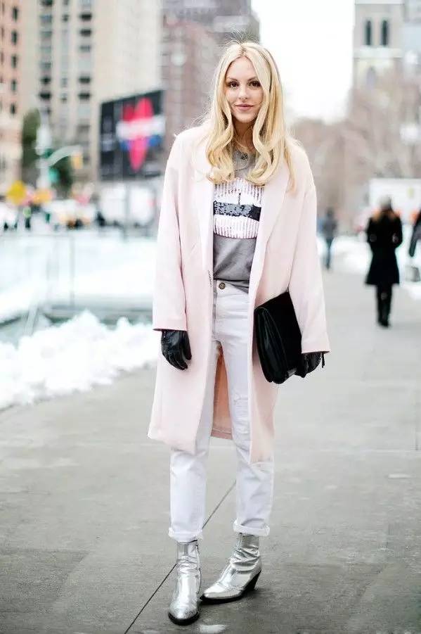 卫衣穿搭扎眼,卫衣穿在里面怎么搭配