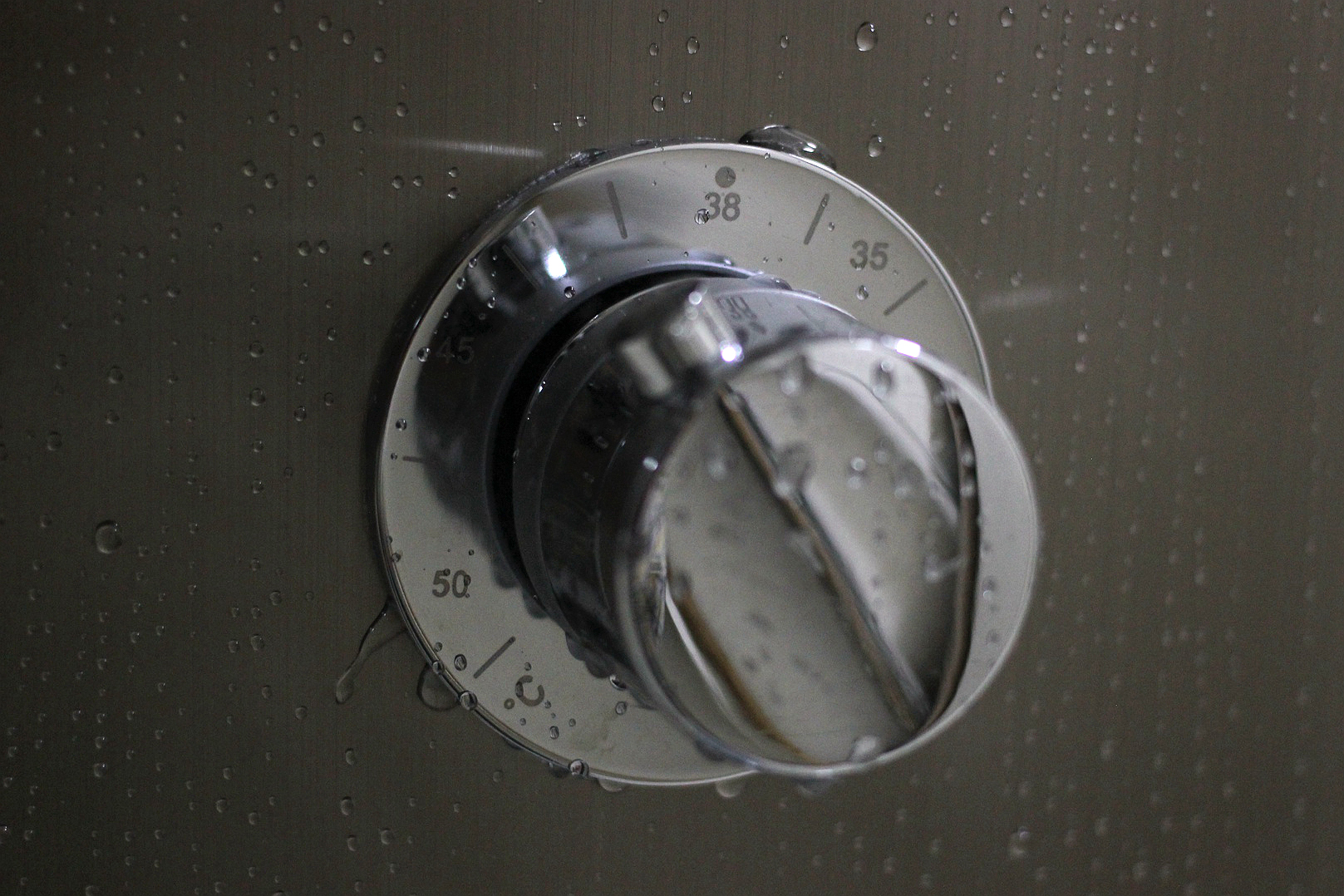 水力发电花洒套装数显,智能恒温淋浴花洒使用