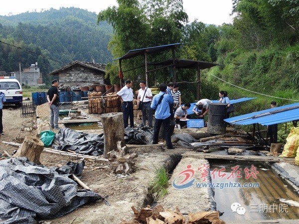 三明新闻速读：三明将乐县一女子因与古玩店店主有债务纠纷，*债讨**不成当街引燃液化气瓶相威胁