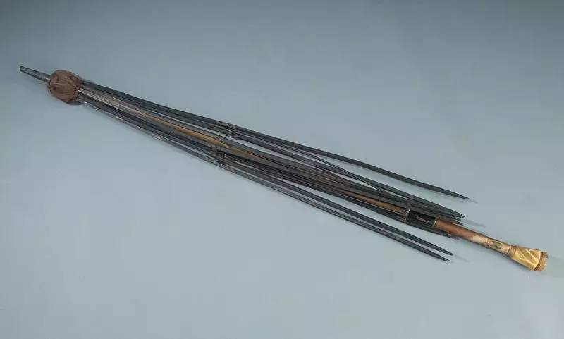 雨伞劳斯莱斯,雨伞中的劳斯莱斯是什么牌子