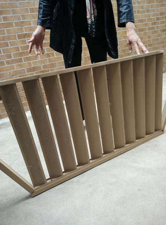 南京高空窗户坠落,窗户高空坠落砸死路人