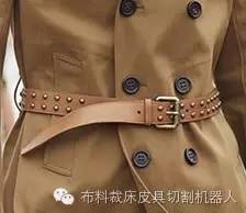 橙色风衣外套女中长款如何搭配,橄榄绿风衣搭配什么颜色的风衣