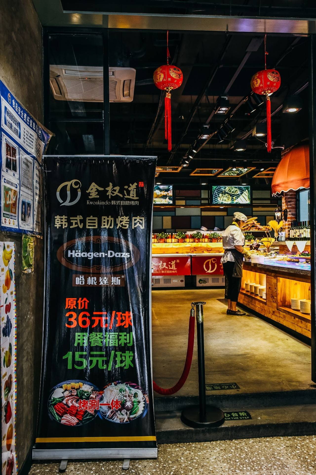 连大螃蟹都不限量！想吃多少吃多少！给这家自助餐厅跪了！