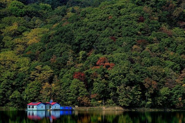 吉林白山附近有什么风景区,吉林有山有水的旅游景点