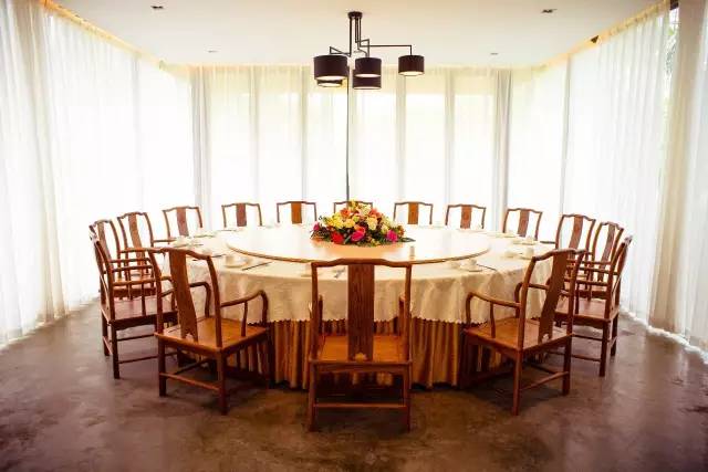 〈花开园〉顺德一间靓到“氹”一声的花园食府，赏花喂牛亲子