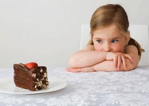 怎么把孩子零食控制住呢,小孩想吃零食怎么控制