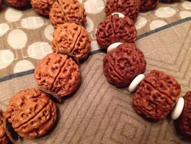 想要透红的金刚离不开“盘”与“刷”