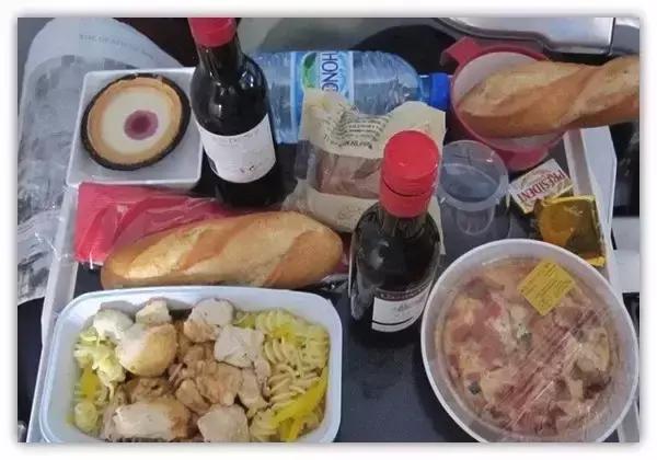 柯南飞机迫降,柯南坐飞机的一集