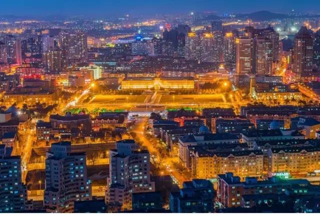 我叫大连，你也可以叫我滨城，这是我的最新简历，请收好！