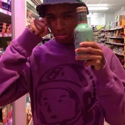 这些潮牌你认识吗街头采访,美国流行十大潮牌