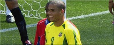 大罗02年世界杯全部进球,大罗世界杯经典进球