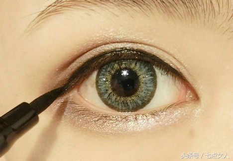 新手学化妆必备品和步骤,程十安推荐的新手化妆步骤