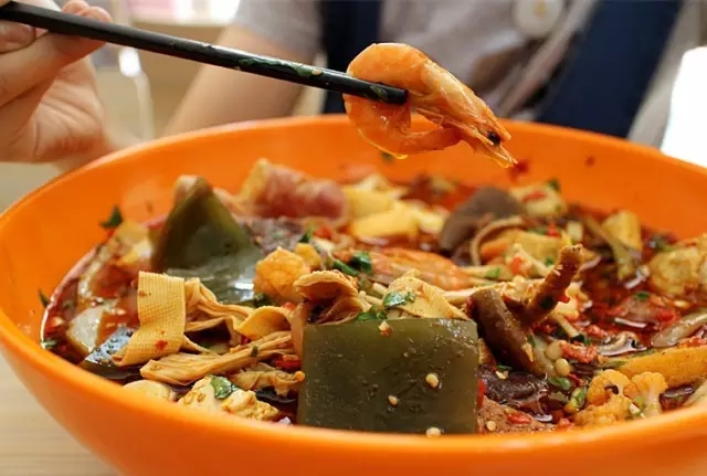 乌鲁木齐市最火的冒菜店,乌鲁木齐哪里有正宗的冒菜