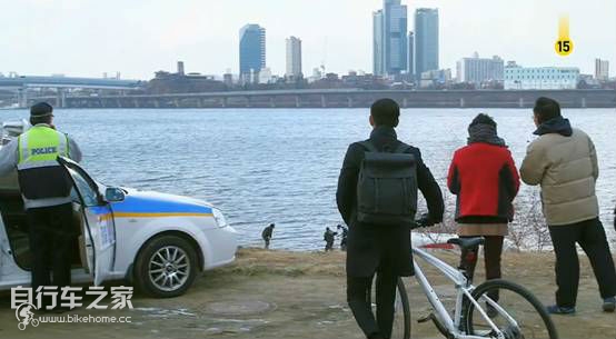 来自星星的你教授骑的复古自行车,来自星星的你都教授