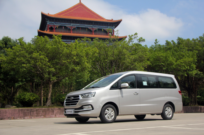 实用派不失商务范儿试驾江淮瑞风M42.0L