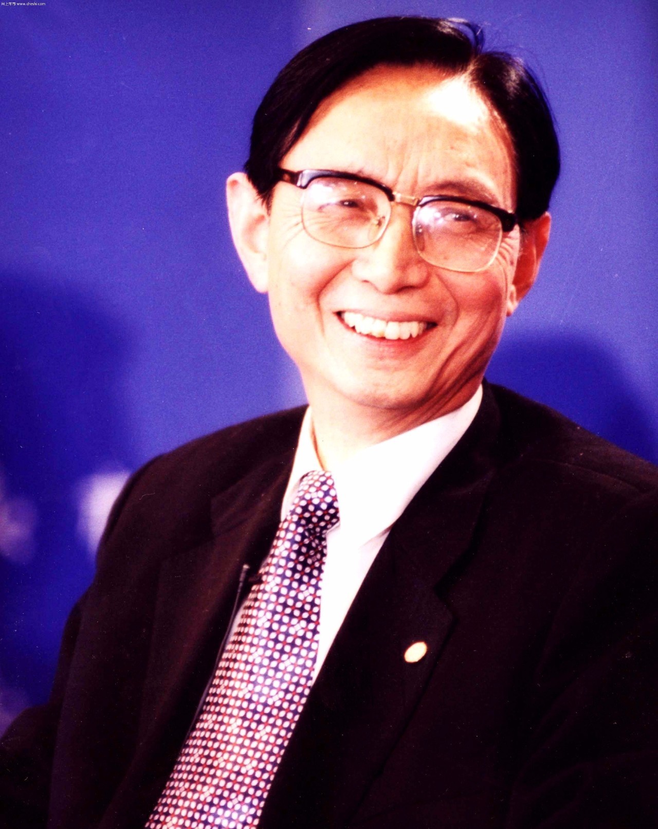 山城走出的“摩帮”大佬身价百亿的他梦想是读书