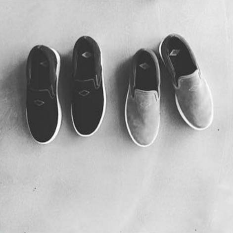 750预售价破万心很累！全黑ub只要1k5，你为它省的钱还留着吗？