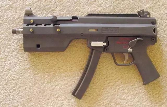 战术美学|《疾速追杀》的“枪械世界”