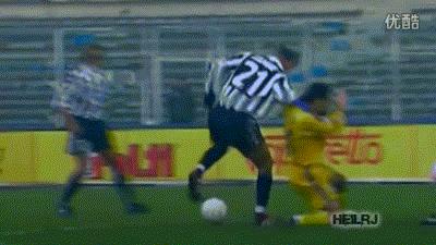 10大球星经典过人动作,那些帅到窒息的颜值