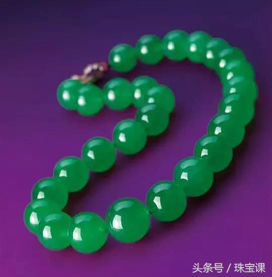 翡翠和玉的区别，看完再也不会傻傻的去买玉了！