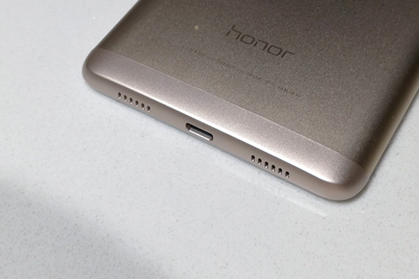 全屏手机1000元以下,超值1000元以下的高性能手机