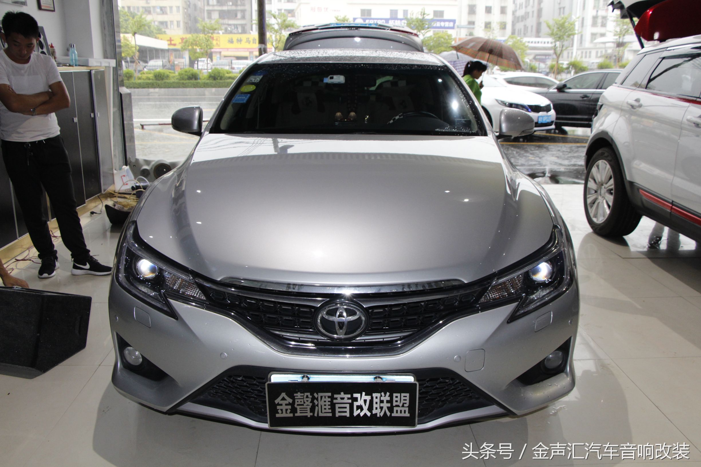 刚送走升级史云威格音响K5不久又来了一个锐志升级史云威格低音