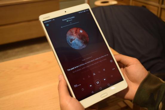 华为平板m3上手视频,华为平板m3开箱视频