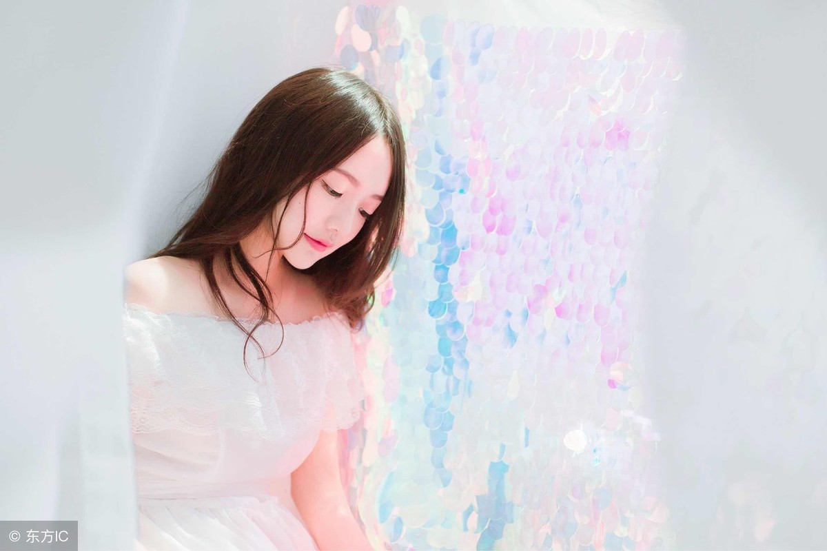 故事：他试着抢一个神仙的红包，结果在学校门口睡了十二小时